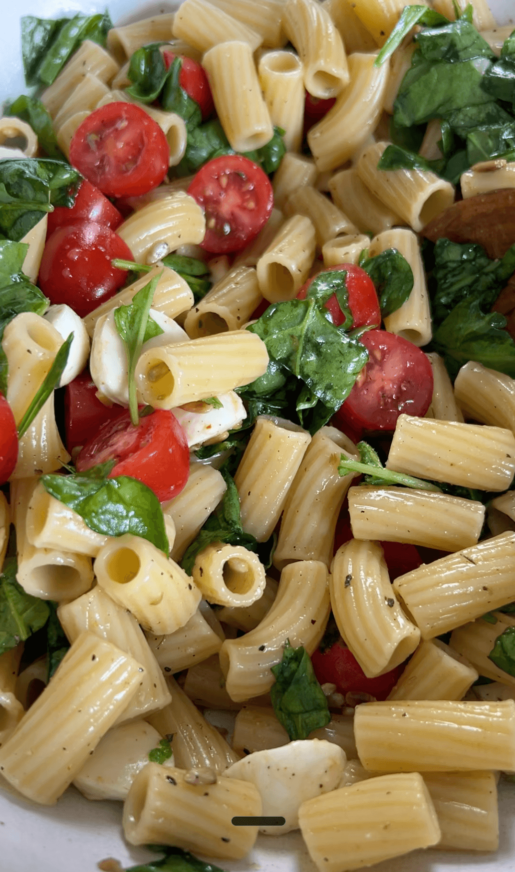 Hot Honey Pasta-Salat