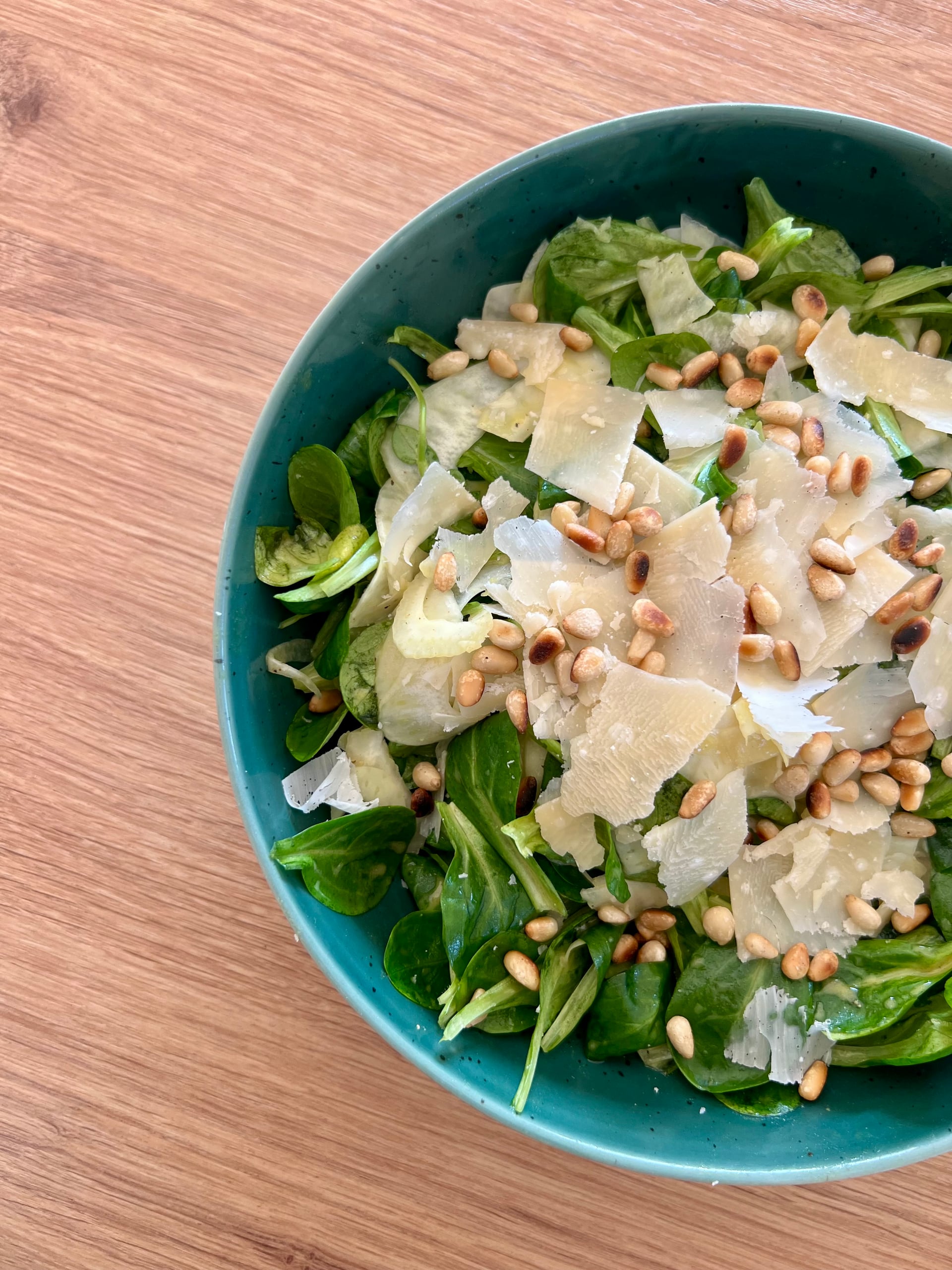 Fenchelsalat mit Parmesan und Feldsalat - Rezeptbild