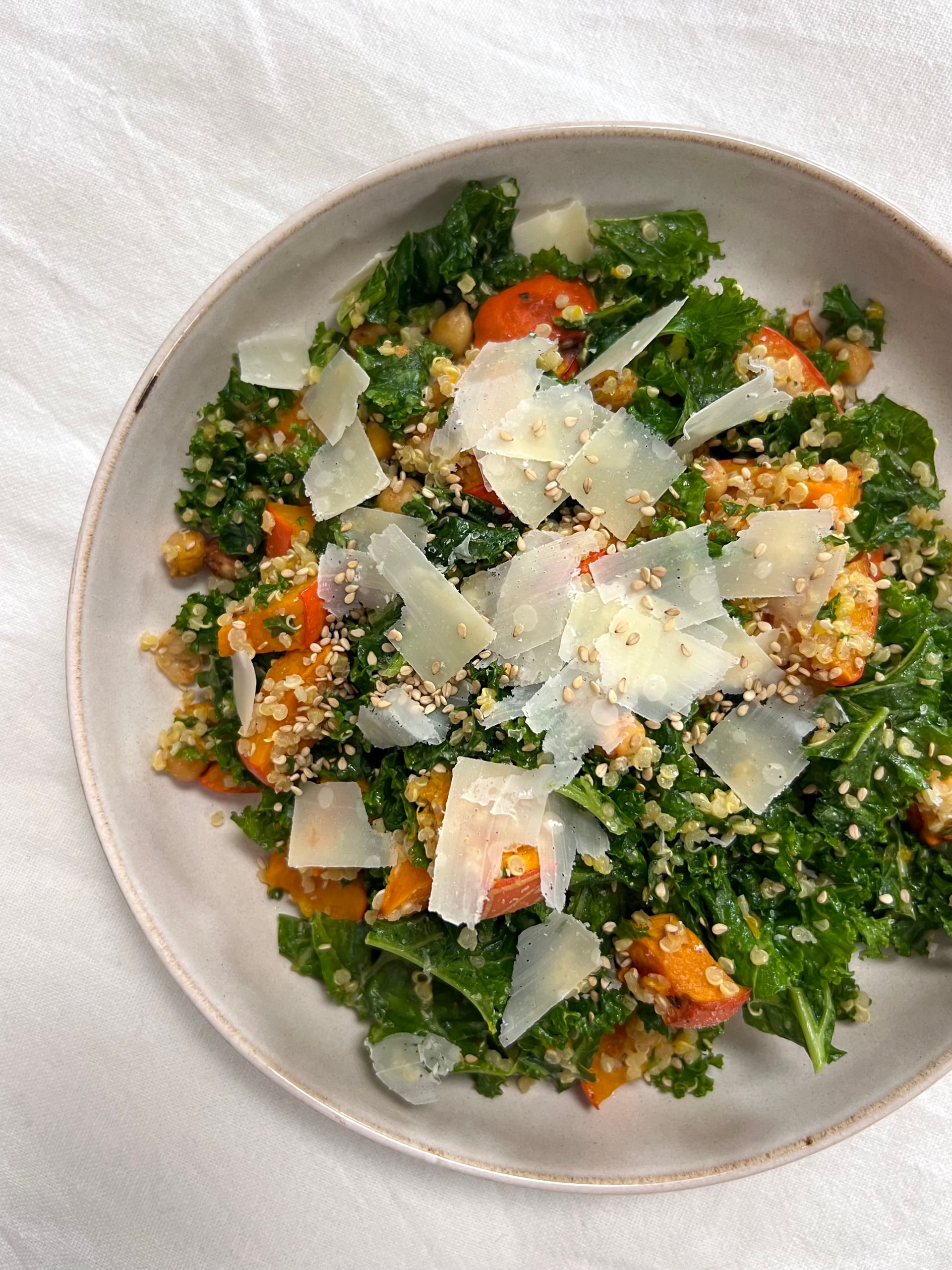 Herbstlicher Grünkohl-Salat mit Kürbis - Rezeptbild
