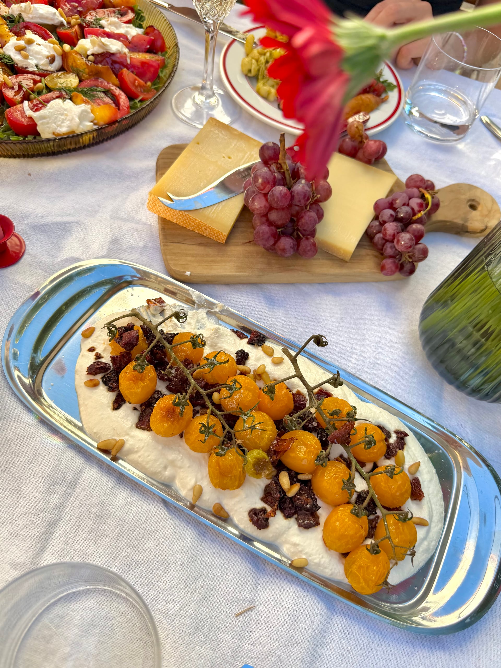 Whipped Ricotta with Roasted Tomatoes - Rezeptbild