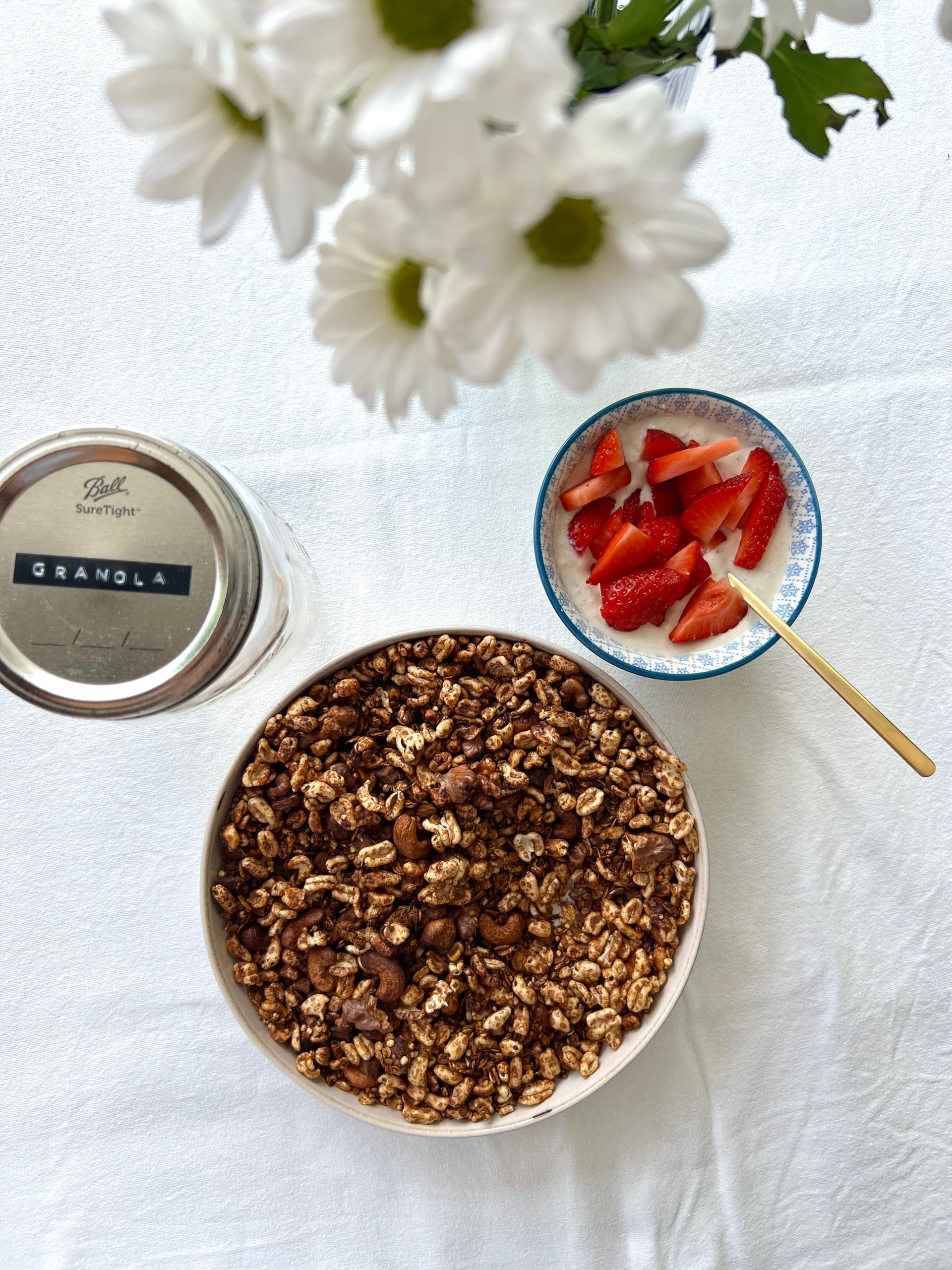 Zuckerreduziertes Granola mit Honig
