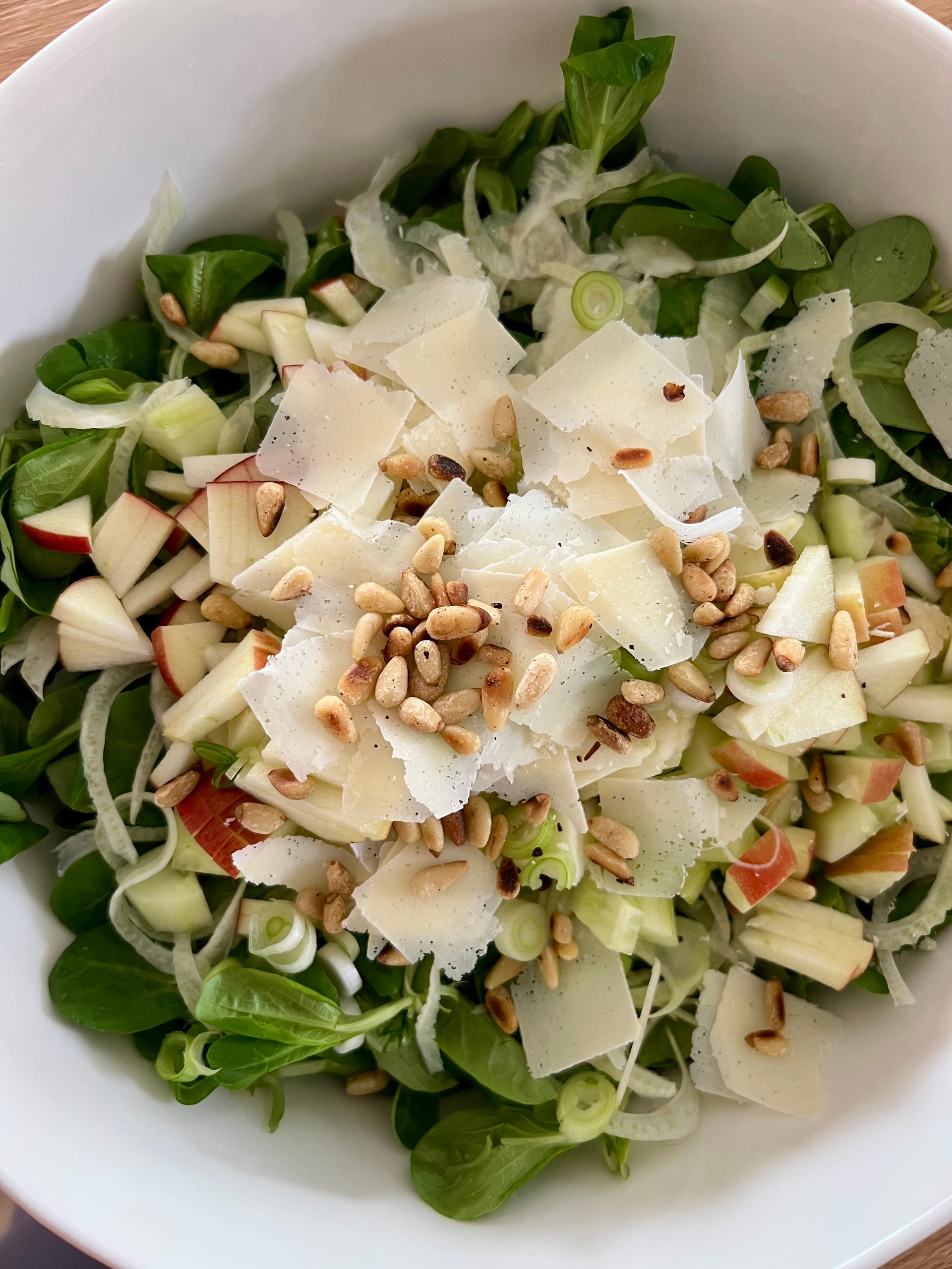 Herbstsalat mit Feldsalat, Fenchel & Apfel