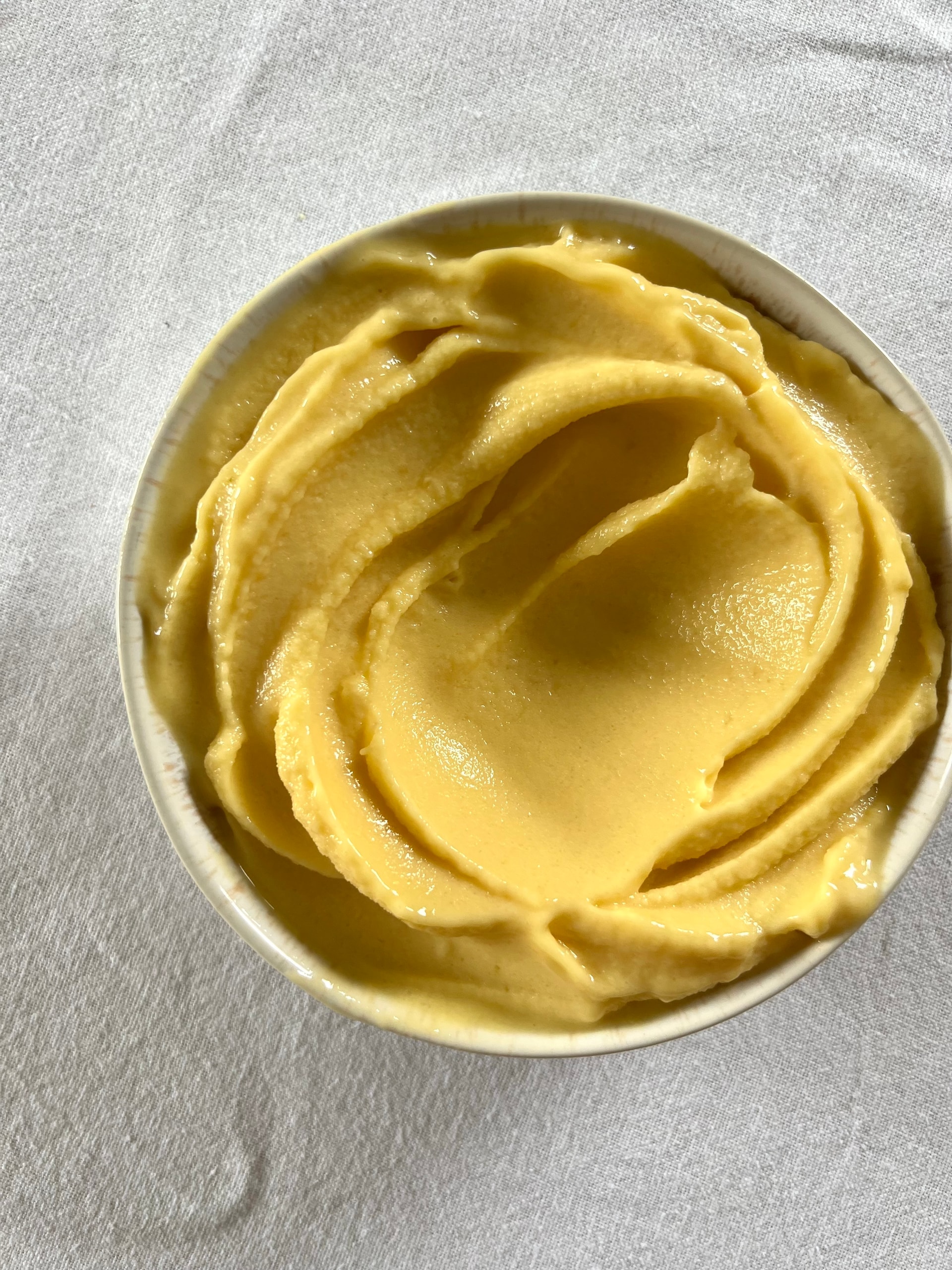 Mango-Kefir-Eis