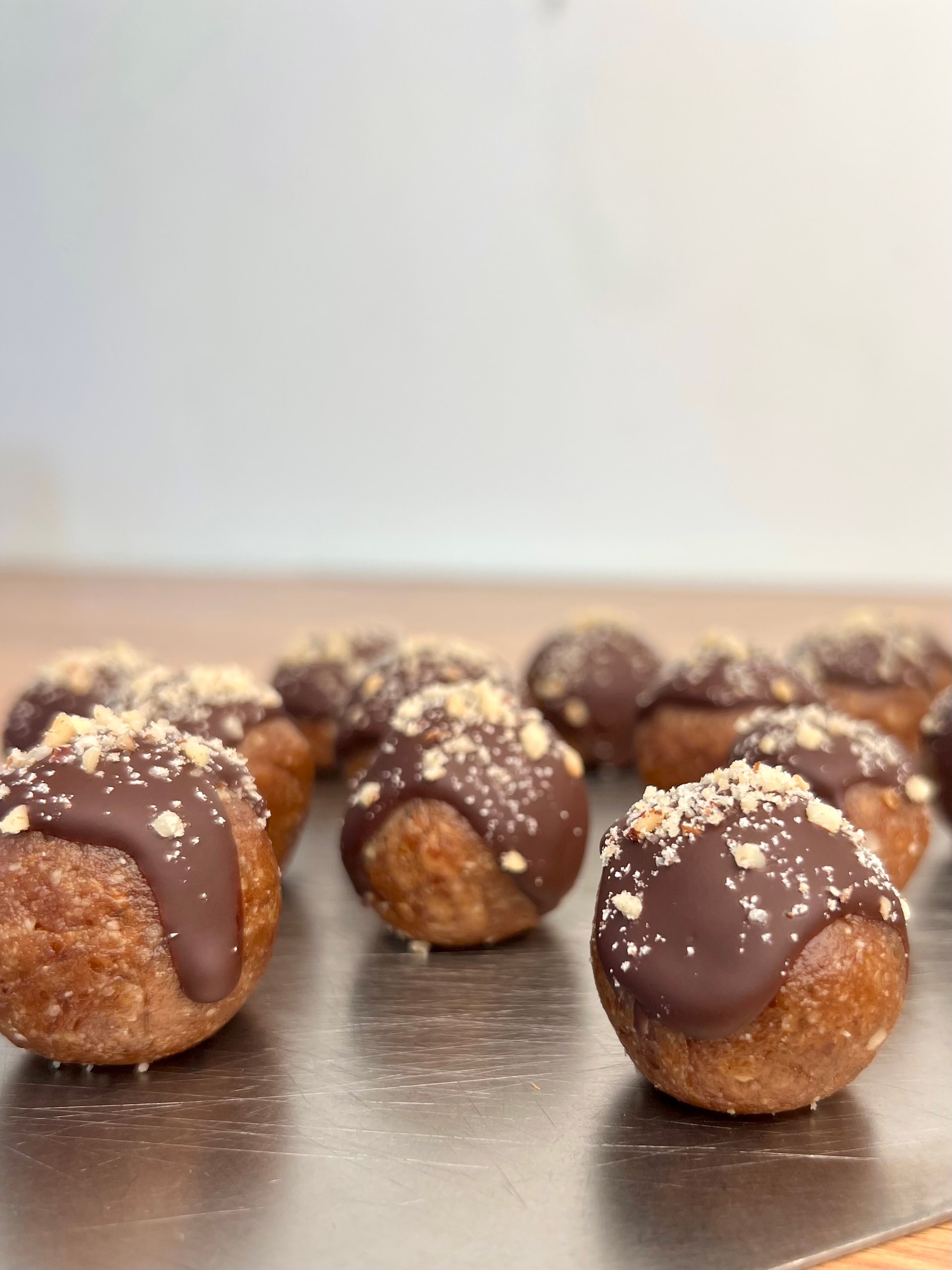 Nougat Lebkuchen Bliss Balls