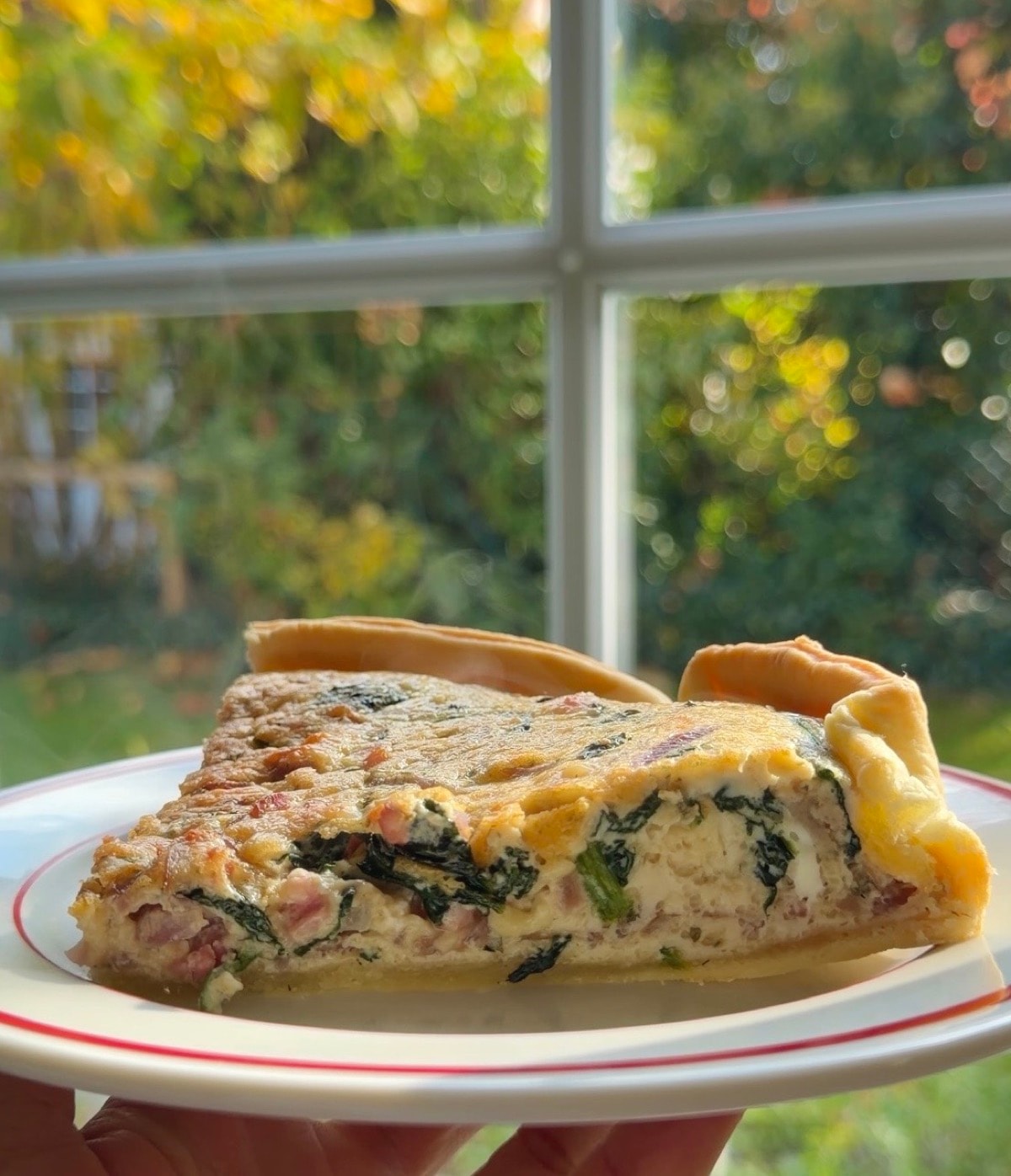 Zwiebel-Spinat-Quiche mit Speck